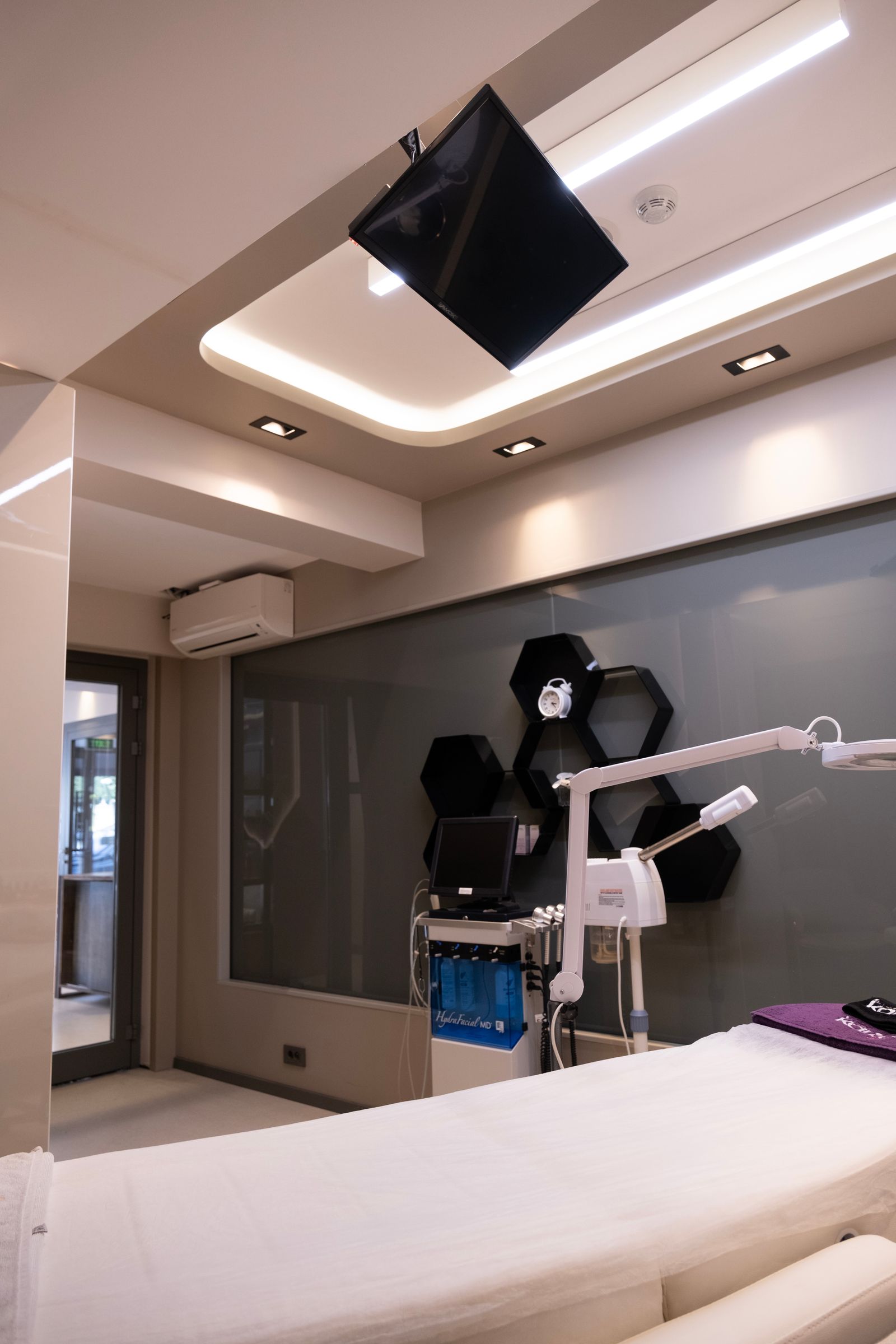 Whitfield Aesthetic Surgery office interior